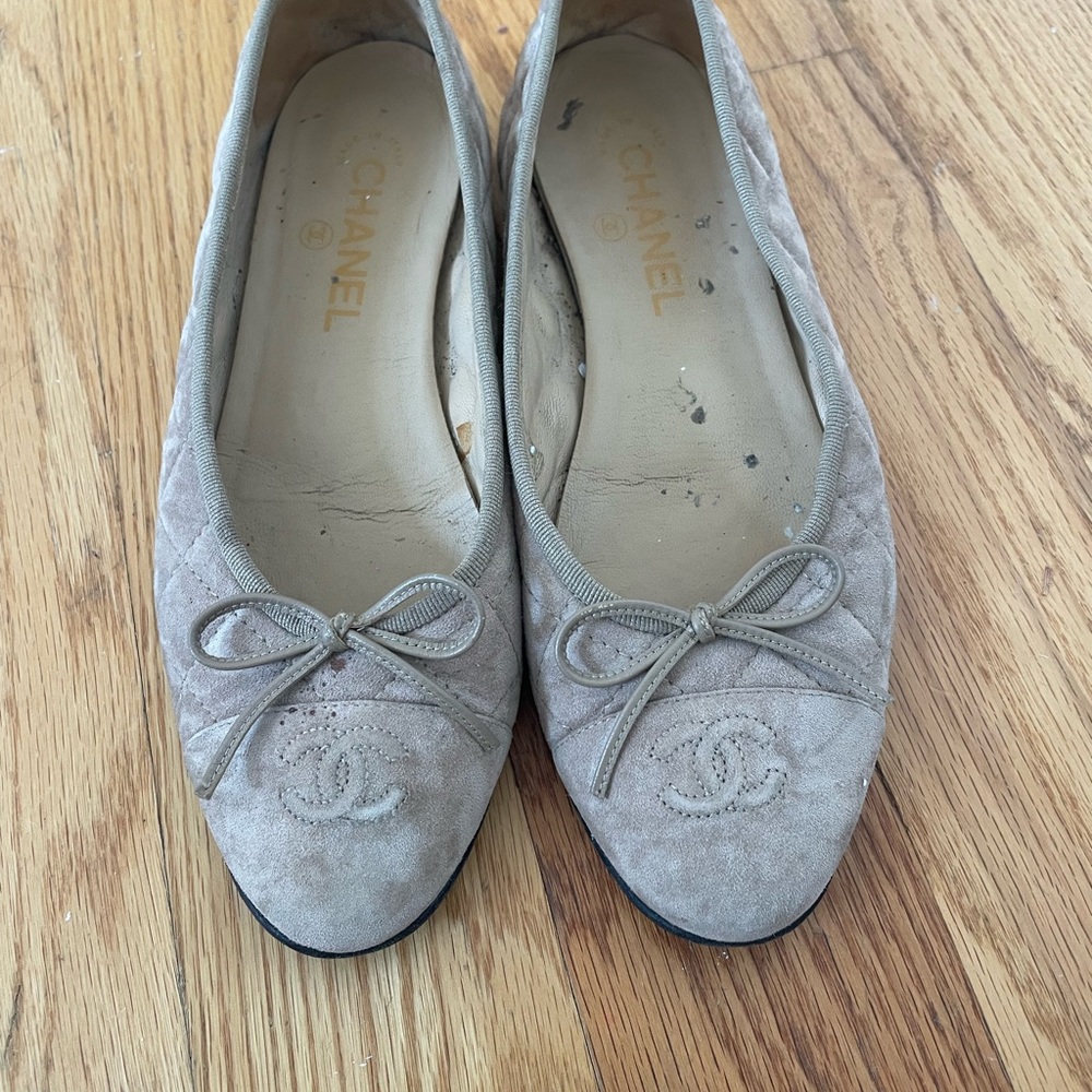 CHANEL Taupe Suede Loafers with Bow- size 38.5